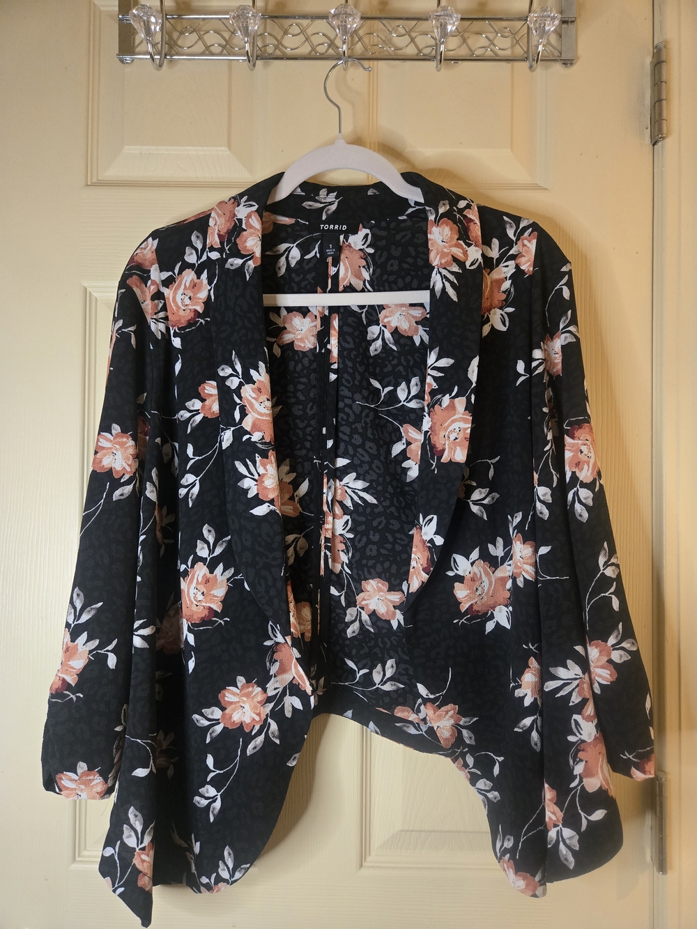 Torrid Black Floral Blazer - Picture 1 of 1